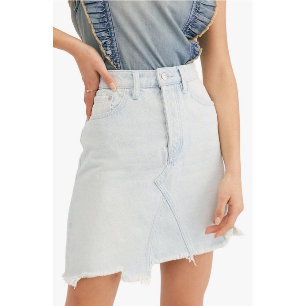 We The Free Sz. 28 Going Rogue Asymmetric Denim Skirt in Tidal Wave          437